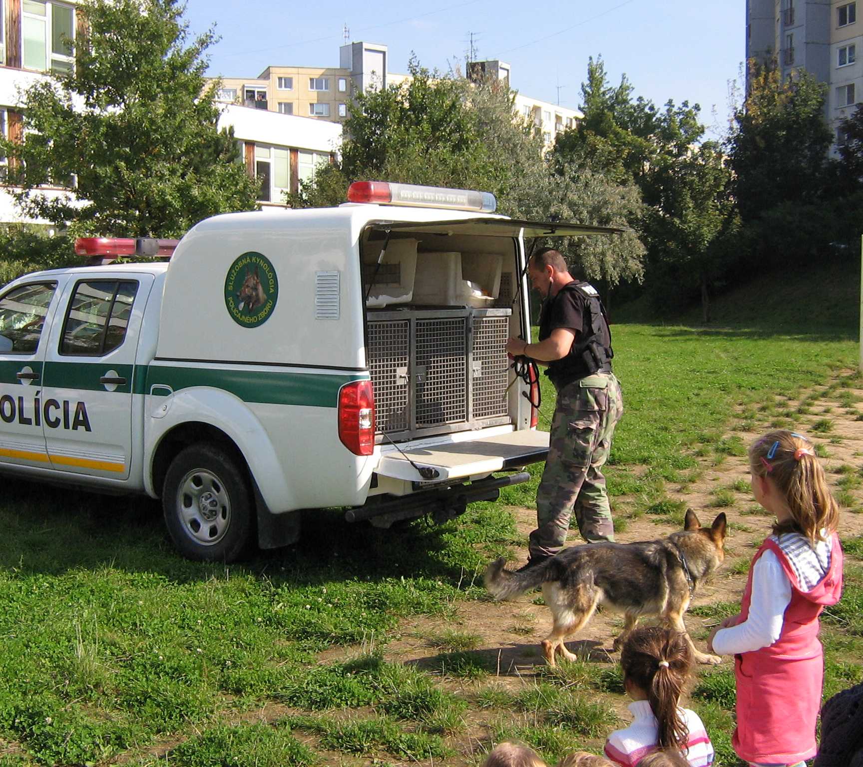 Rex v školskom klube 6.jpg
